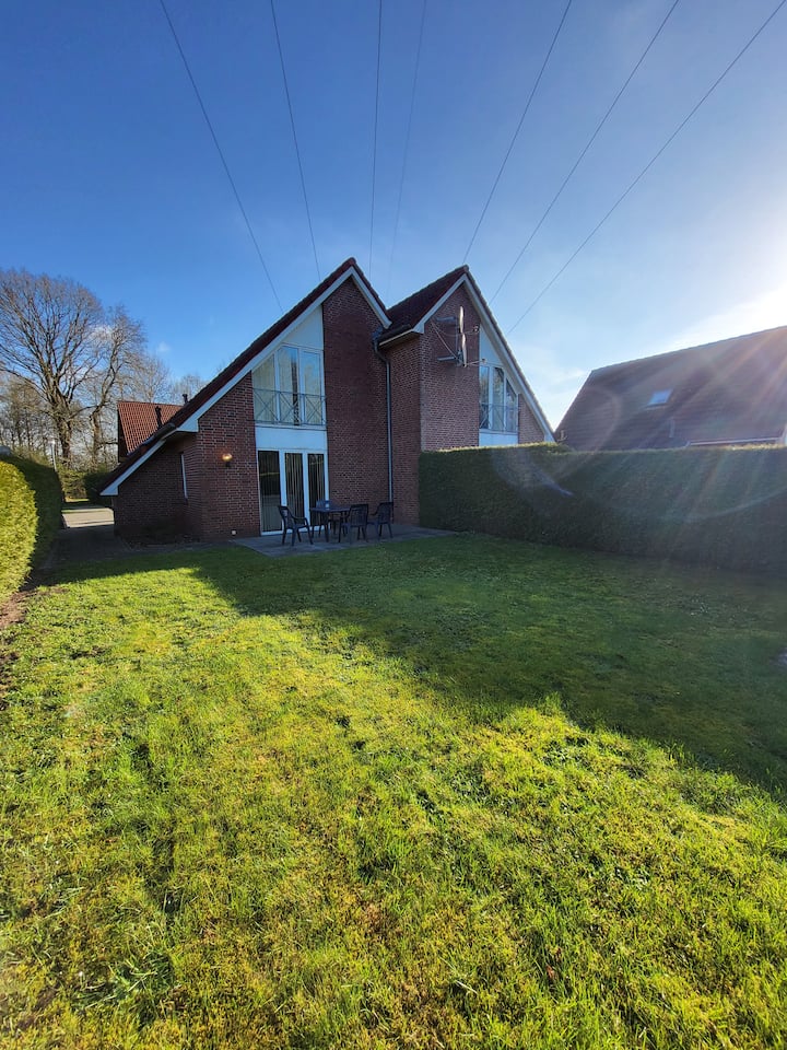 Ferienhaus Mit Garten & Terrasse Bis 4 Personen - Papenburg