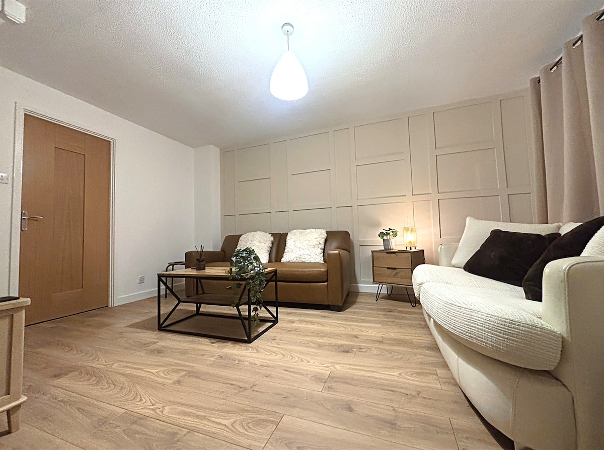 Cosy 2-Bed | Free Parking | M56 Nearby - Acton Bridge