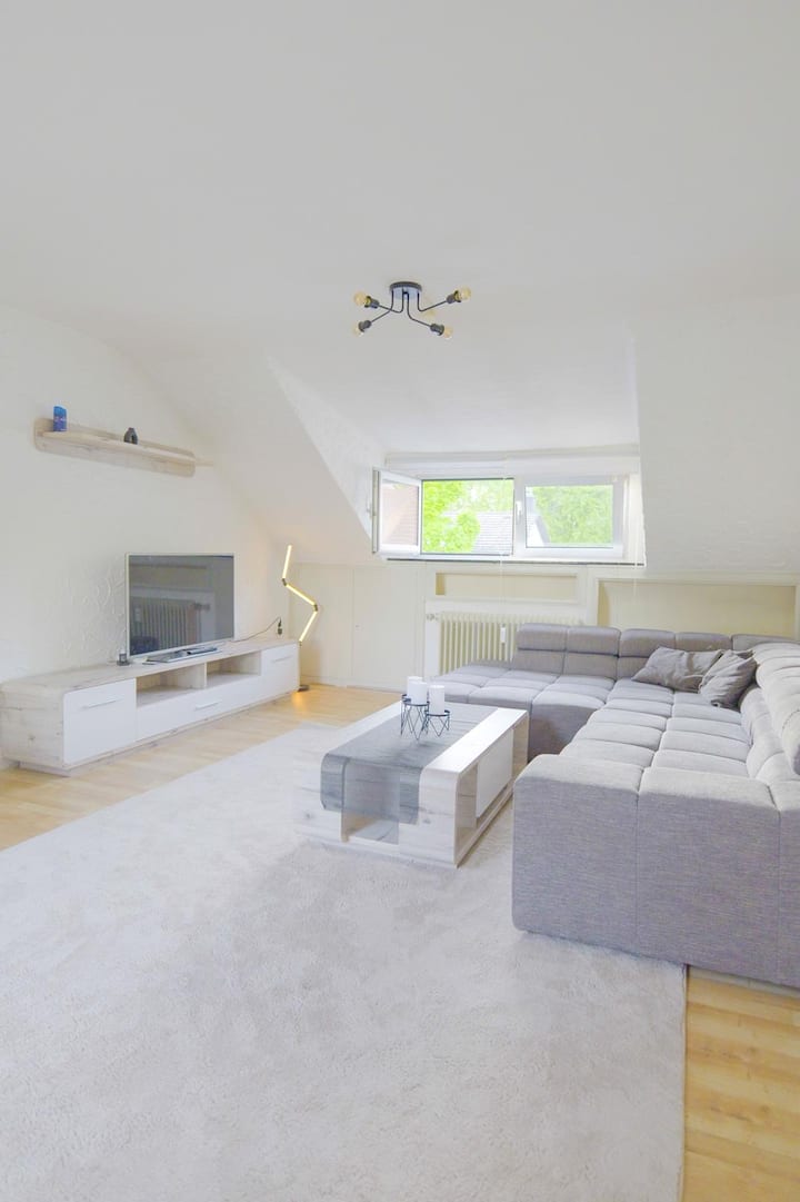 Gemütliche Wohnung Mit Balkon & Schöner Aussicht - Saarbrücken