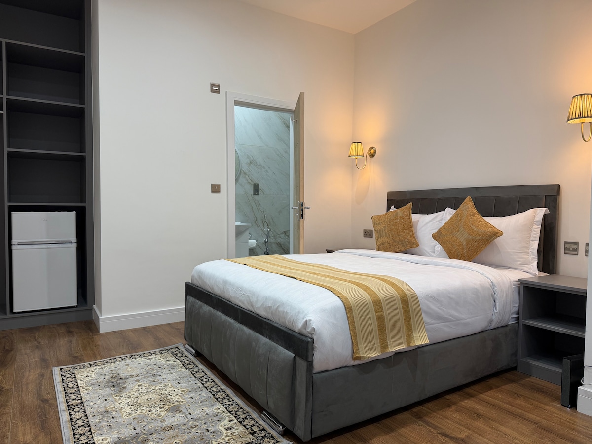 Sea Breeze Stay- Superior Double Room En-suite