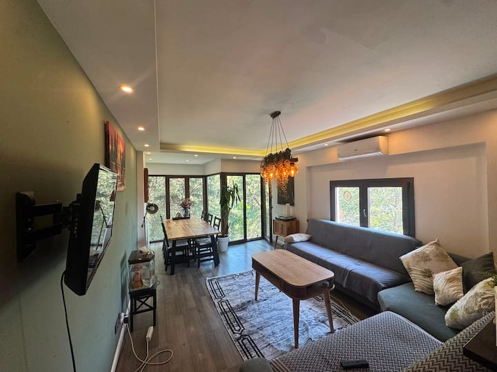 Bosphorus Sunset · Cihangir 3br Duplex + Terrace - Maslak