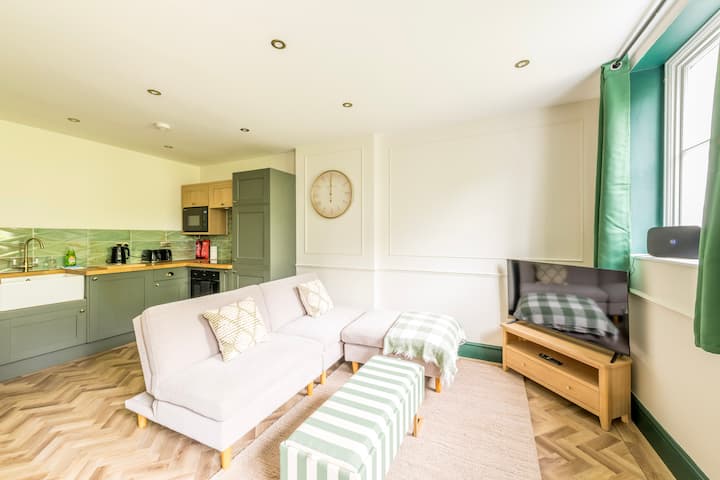Caledonia Place With Parking-prescott Apartments - Bristol
