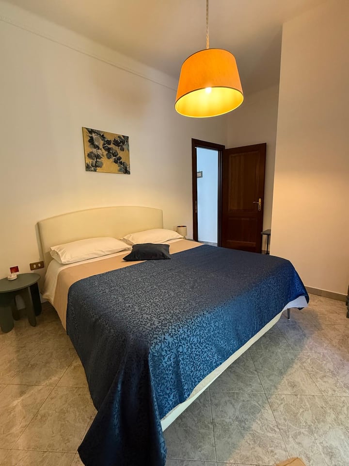 Appartamento Casa Vacanze Con Una Camera Da Letto - Sarzana