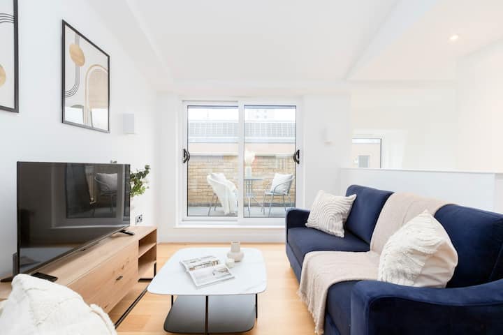 Modern 2br 2ba Steps From Soho & West End - London