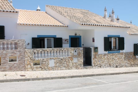 Popular Airbnb listing: Casa das Borboletas | Cozy Portuguese Townhouse in Luz
