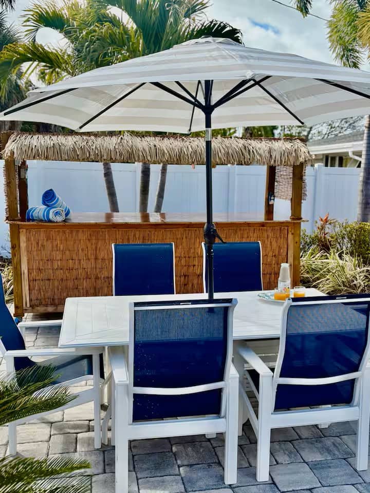 St Pete Escape W Pool | Live The Quiet Beach Life - St. Pete Beach, FL