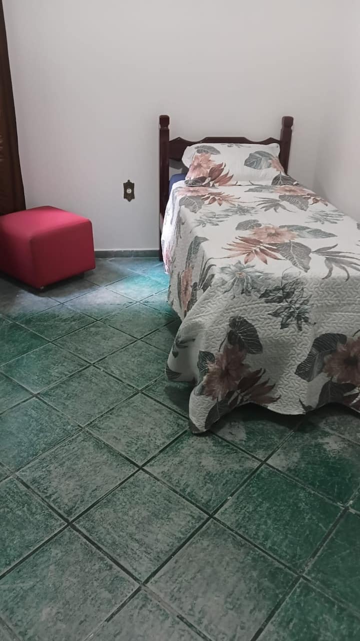 Dhomë gjumi 2