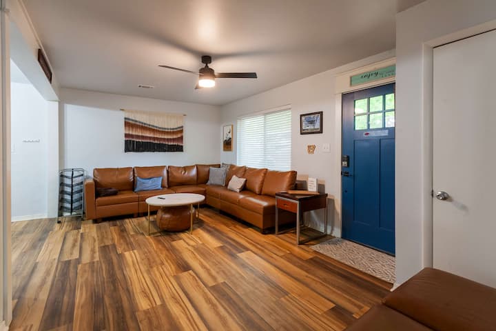 ‼️Near U Of A - 4br, Mtn Views, Pet-friendly - Fayetteville, AR