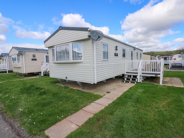 82 Manorbier Park - Tenby