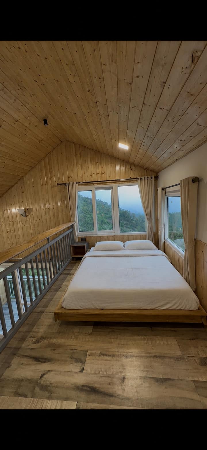 Khaadu Farm & Living.
Cottage A - New Tehri