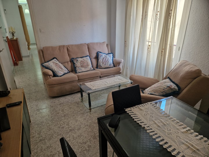 Apartamento De 4 Habitaciones Barrio Popular - Alicante (Alacant)