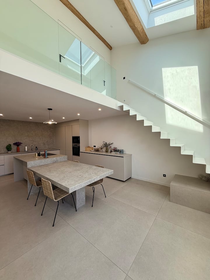 Duplex Lumineux Avec Terrasse Et Parking Privatif - Frontignan