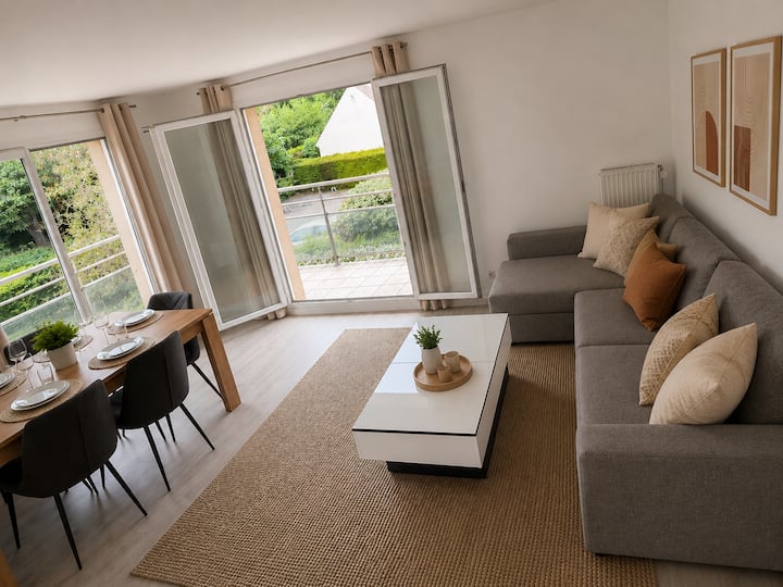 Appart 6 Pers  Gare à Pied  2 Parkings  Balcon - Pontoise