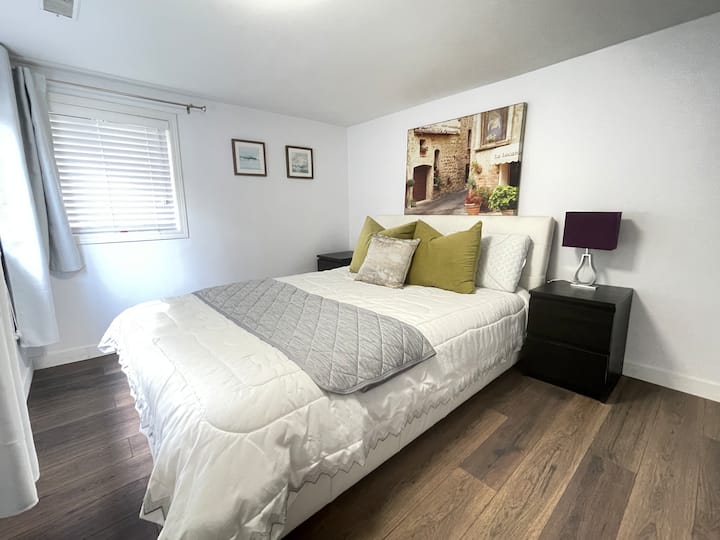 Steps From Ocean 1 Bedroom With Private Bathroom#1 - Nanaimo