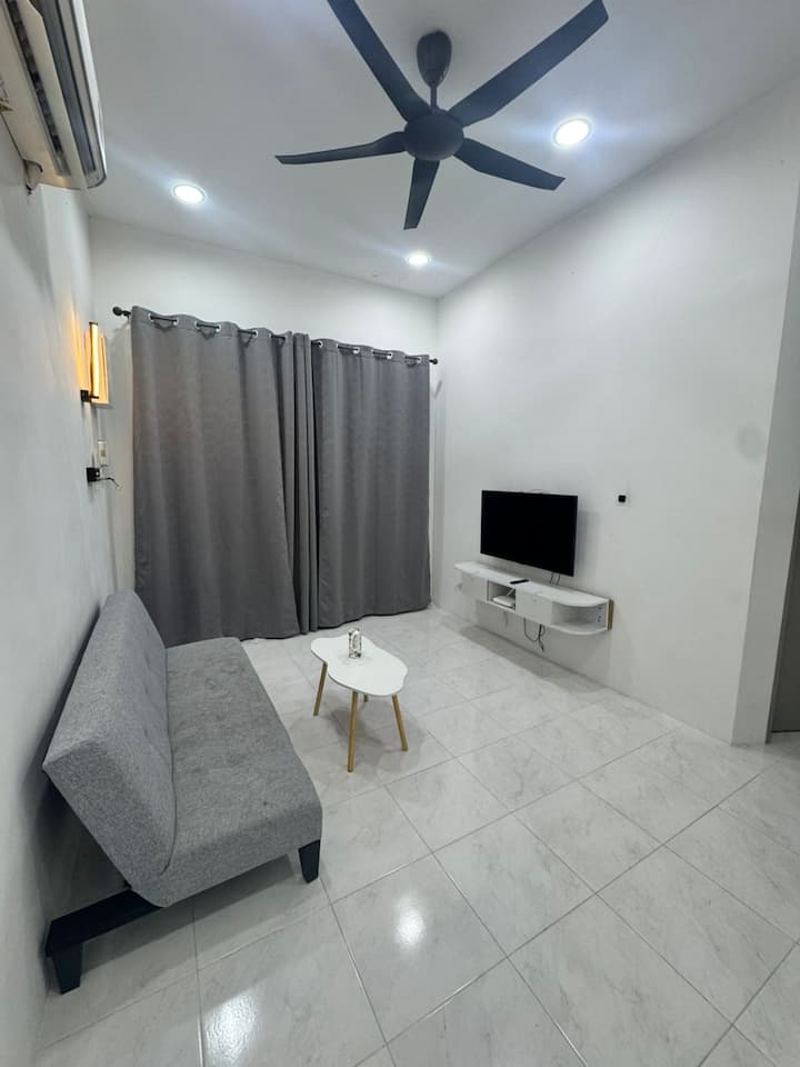 Dgajah Homestay - Batu Gajah