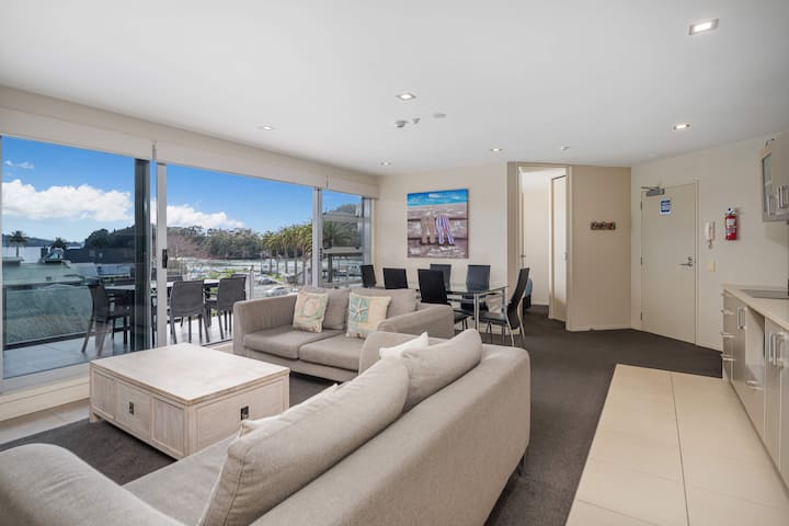 2 Bedroom Water View Premium Apartment - Whitianga