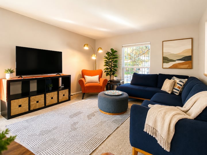 Spacious Updated Home In Desirable Community - Highlands Ranch, CO