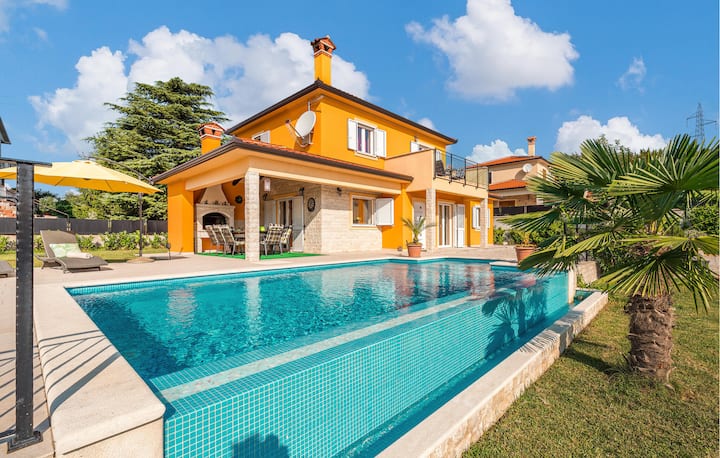 Stunning Home In Labin - Rabac