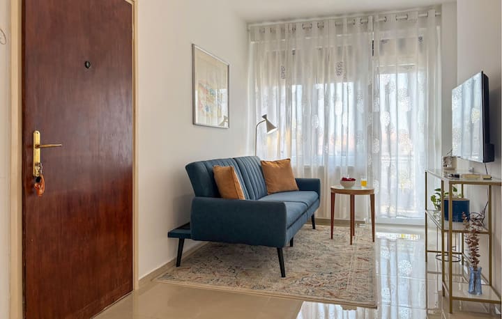 2 Bedroom Awesome Apartment In Umag - Umag