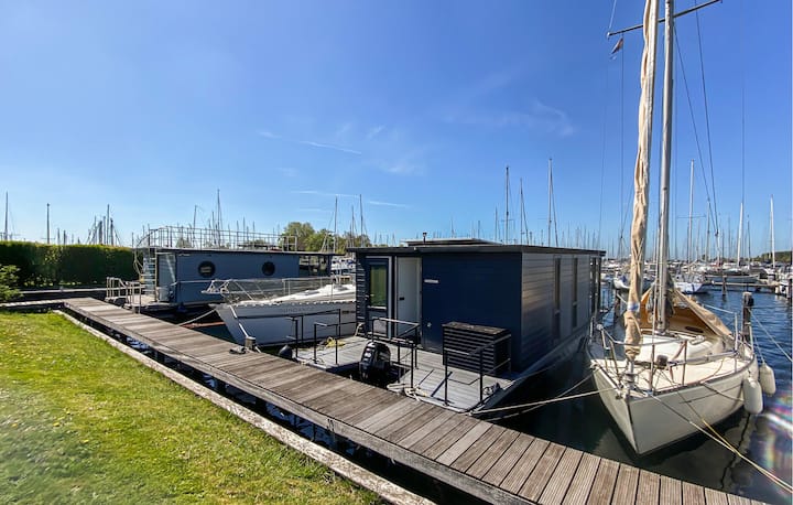 2 Bedroom Amazing Ship In Wolphaartsdijk - Goes