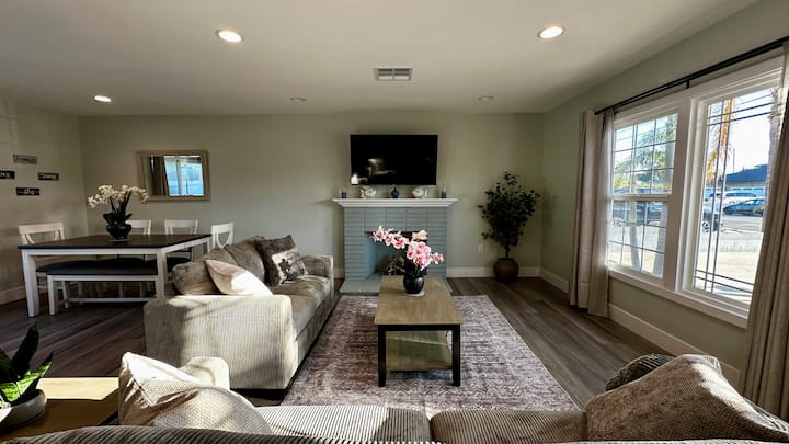 Aurora's Dreamy Den, 8 Minutes To Disney &Convcntr - 聖塔安娜