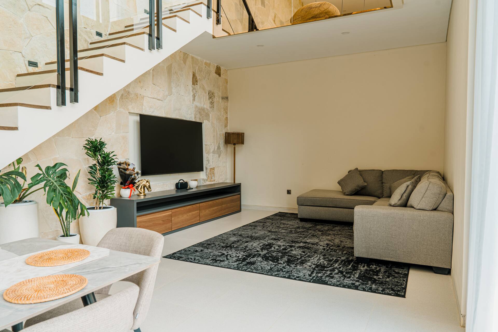 Modern Chic Retreat 3 Bedroom Private Villa in Legian 2