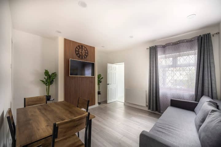 Spacious 3br Retreat - 2 Baths - Central Barrow St - Ulverston