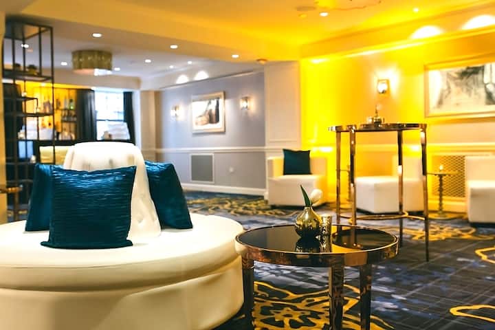 Luxury Suite, Pet-friendly, Near Millennium Park - Chicago, IL