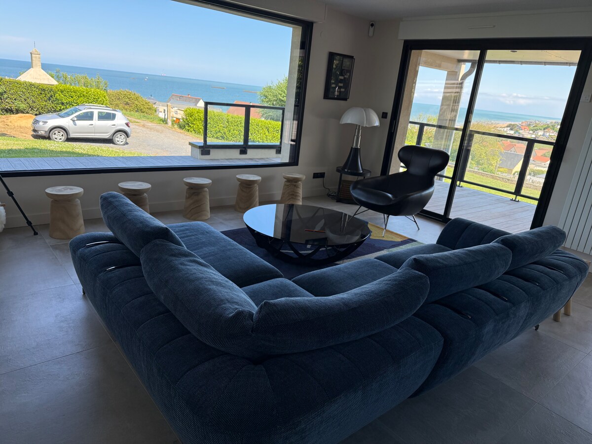 Trivini Brigitte · Villa d'exception avec vue mer-Ambiance luxueuse