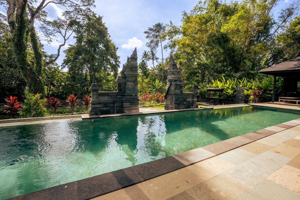 Villa Black Goat 2