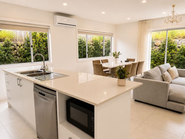 No. 17 4b Pimpama Home - Jacobs Well