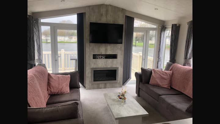 Waterside Lodge - Lake View - South Cerney
