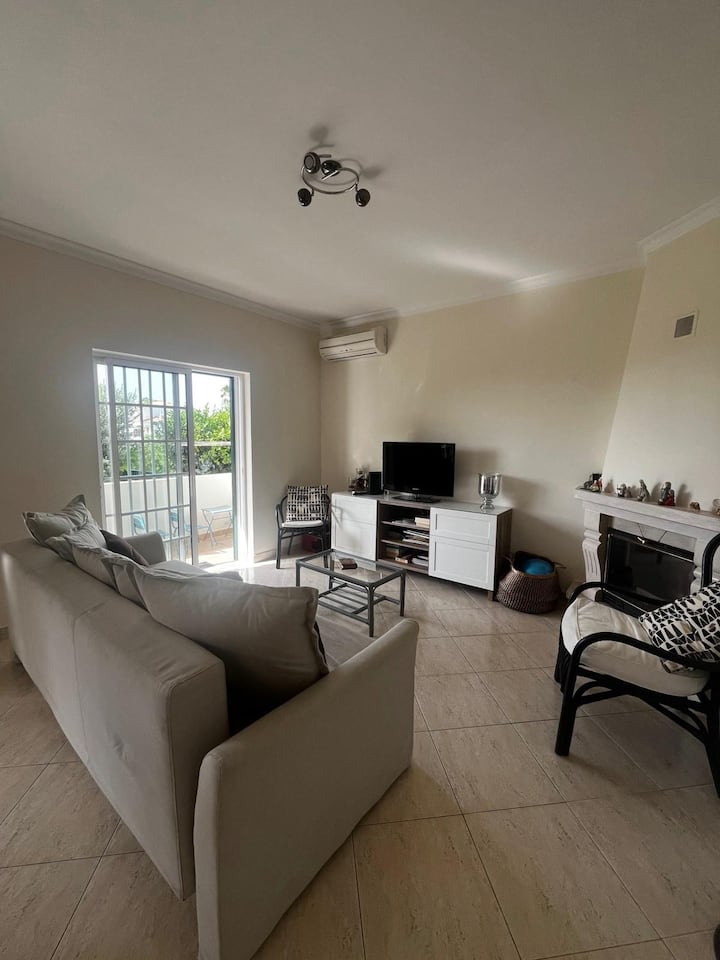 Vivenda Em Albufeira - Boliqueime