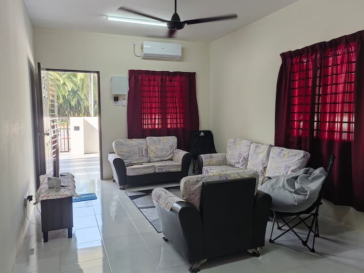 Homestay Melor /Wifi +Ac + Netflix - Malaysia