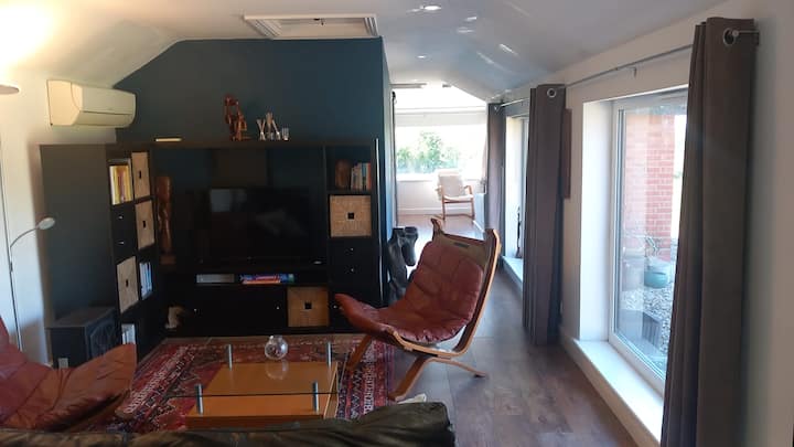 Bungalow In The Heart Of Epping Forest, High Beach - Enfield
