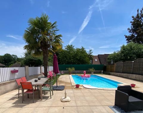 2 bedroom house and private pool.