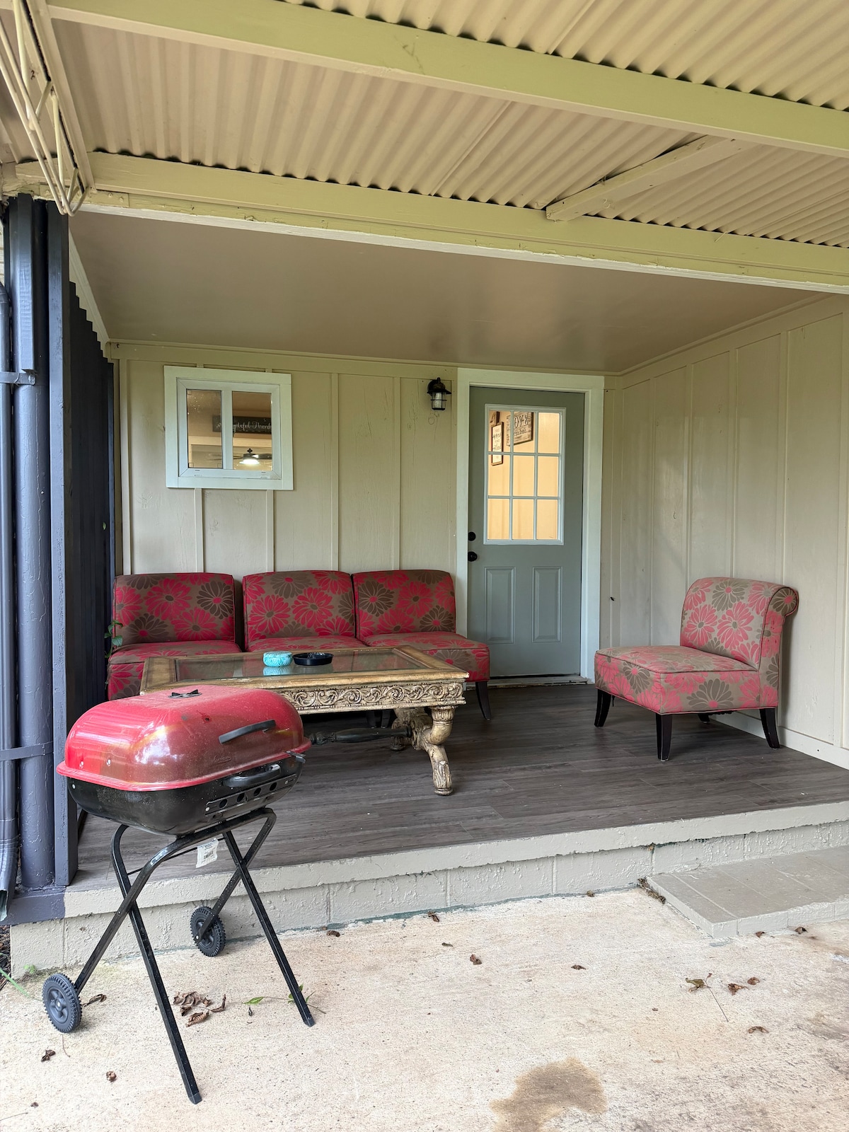 Comfy House Hoschton GA