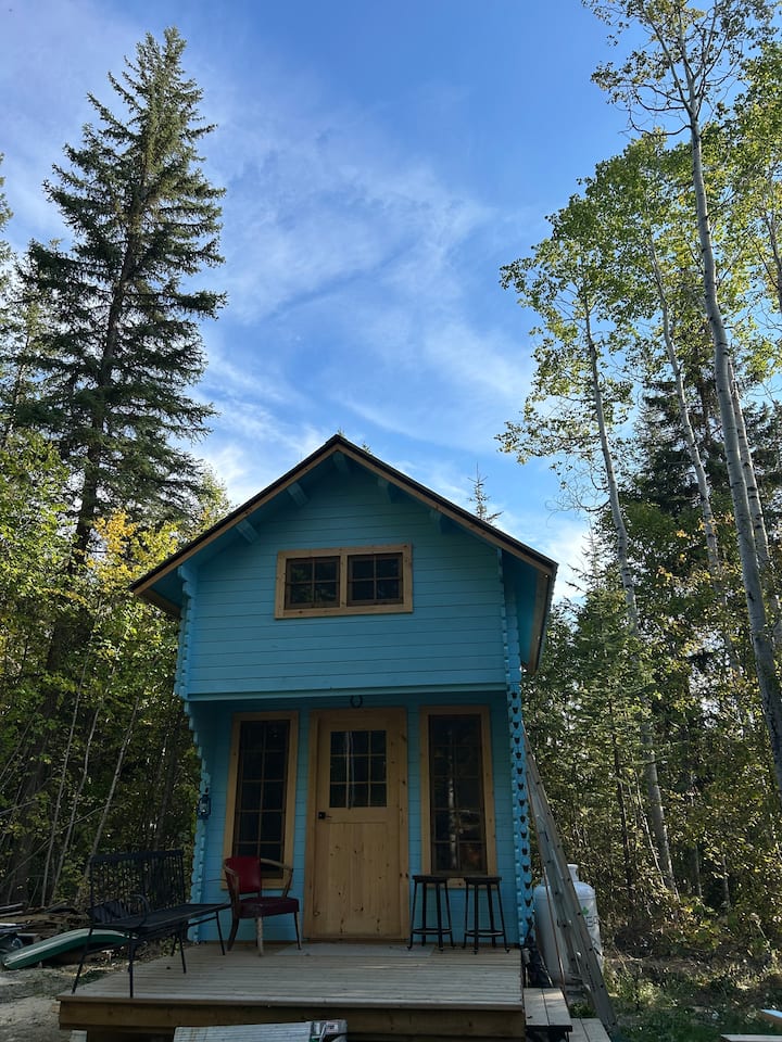 Mount Moberly Bungalow - 