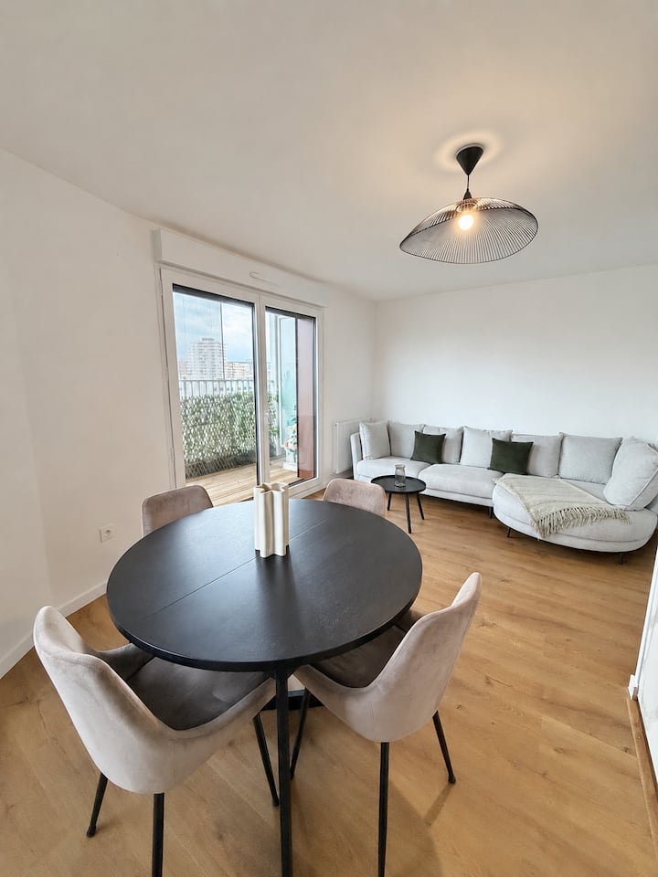 Duplex Idéalement Situé La Défense / Proche Paris. - Nanterre