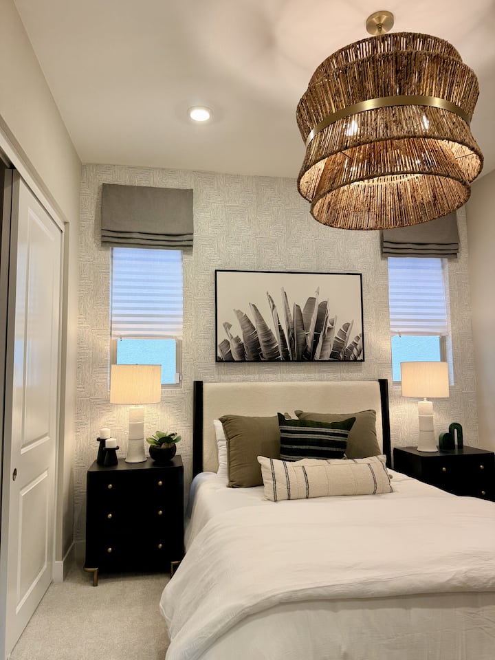 Chic Modern Private Bedroom & Bathroom - Irvine, CA