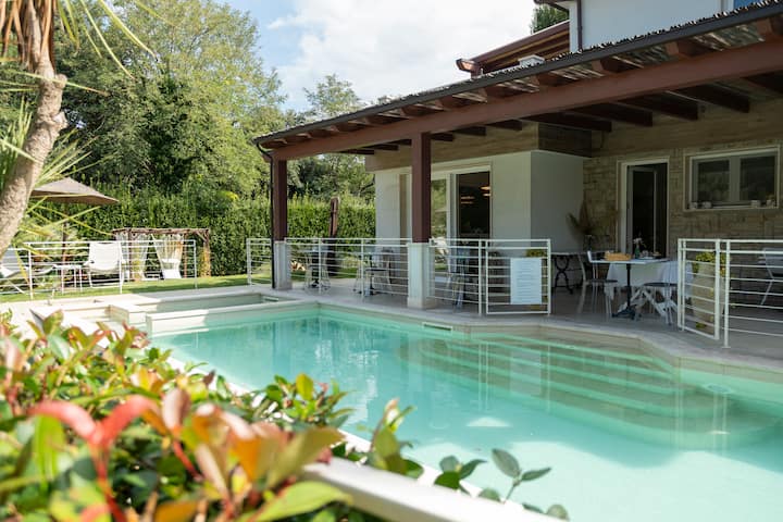Exclusive Villa With Pool, 6 Bedrooms & Sea Nearby - Forte dei Marmi