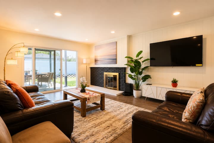 Modern 4br Home In Heart Of Huntington Beach - Huntington Beach, CA