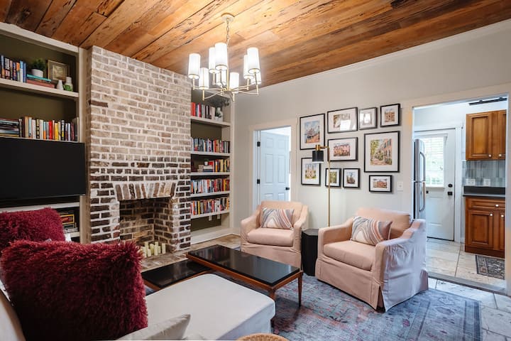 Downtown Retreat In Historic Jones Street Cottage - 薩凡納