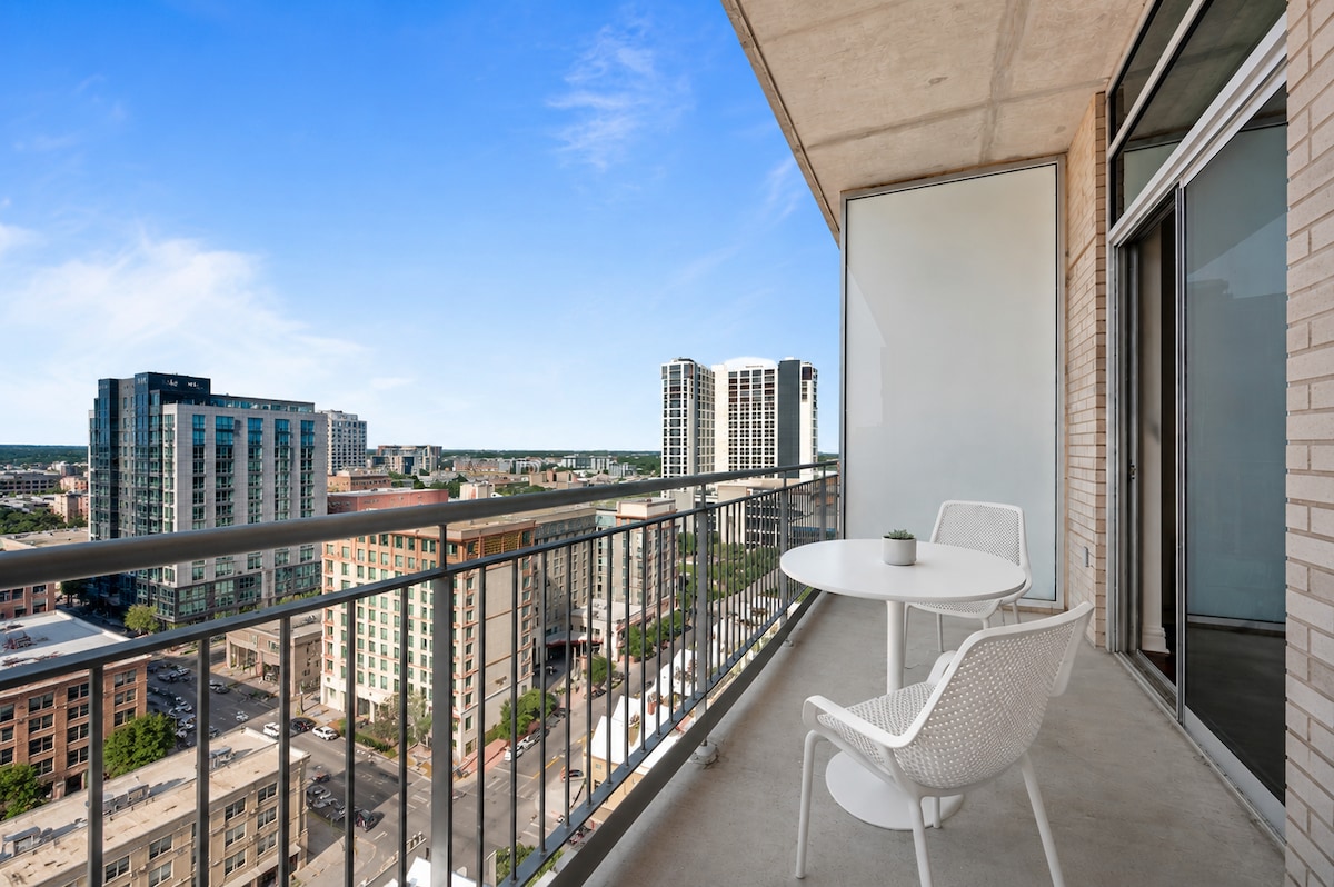 Downtown | Luxury Studio Apt. | Pool | Gym | Great
