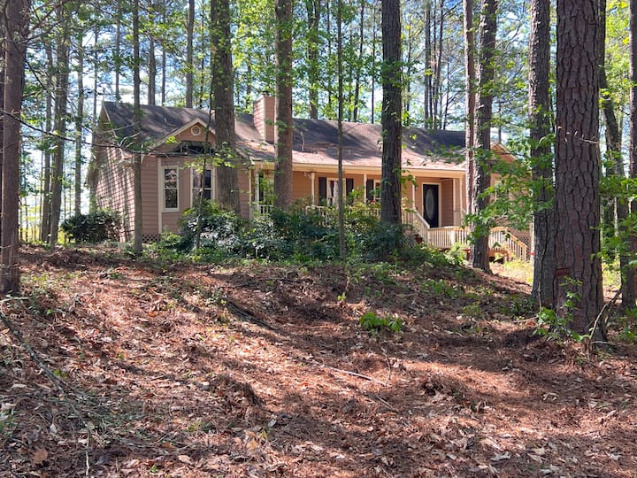 Beautiful Home On Private 1+ Acre Lot - Canton, GA