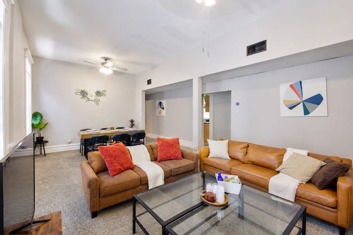 Spacious Cwe 5br Free Parking Near Bjc Forest Park - St. Louis, MO