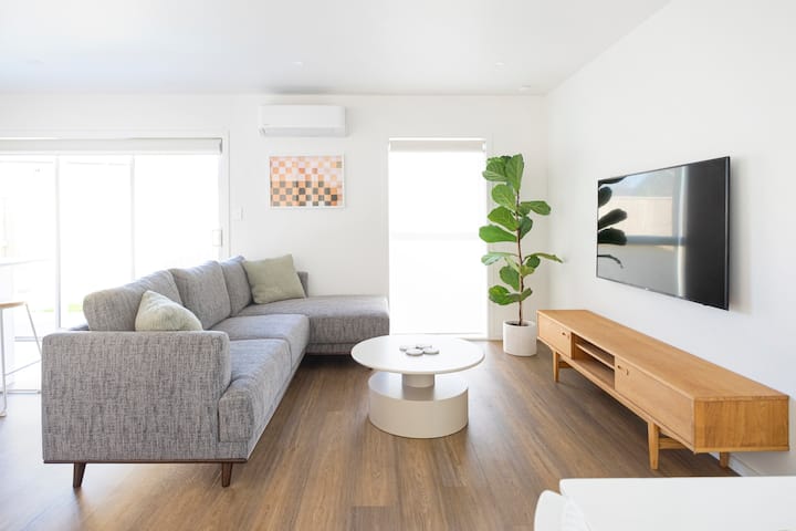 Whare ĀHuru - Wairarapa