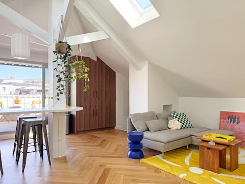 Successful Airbnb property: Apartment and private terrace in Pau