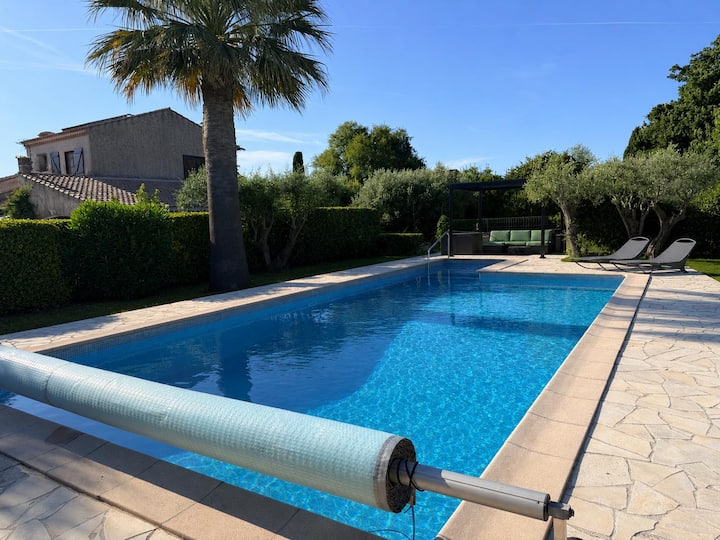Villa Familiale Climatisée, Piscine & Plages - Six-Fours-les-Plages