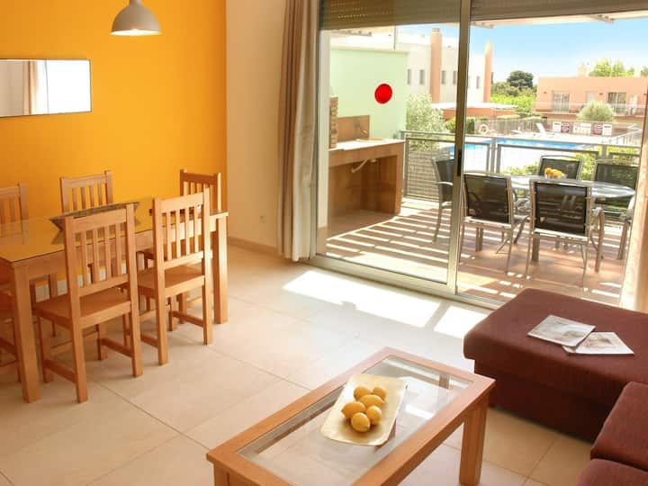Maison Spacieuse Avec Piscine, Pour 6 Personnes - Creixell